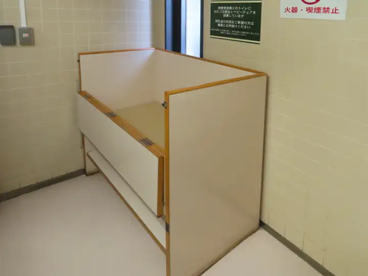 ベビーシート（おむつ交換台）・ベビーチェア